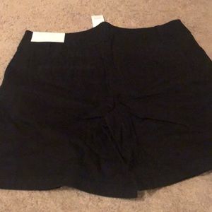 Loft 6” Black Shorts Size 6